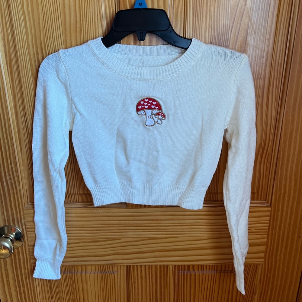 Shein cropped mushroom sweater size small never worn